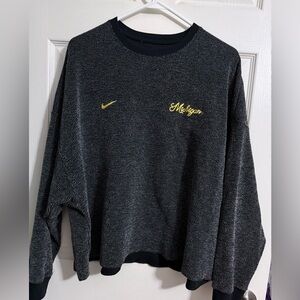 Nike Women's Yoga - Michigan Crop Sweatshirt